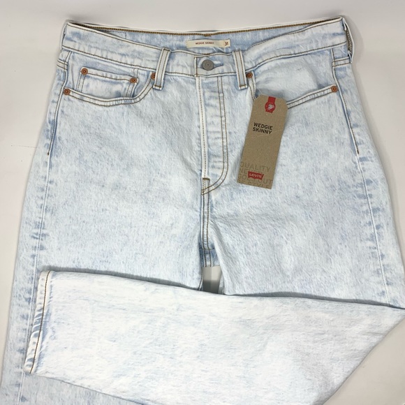 NWT Levi’s High-Rise Wedgie Skinny Light Acid Wash Button Fly Jeans 12/W31 - Picture 1 of 12